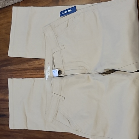 Old navy diva khaki's Size 8.  NEW - Picture 3 of 6